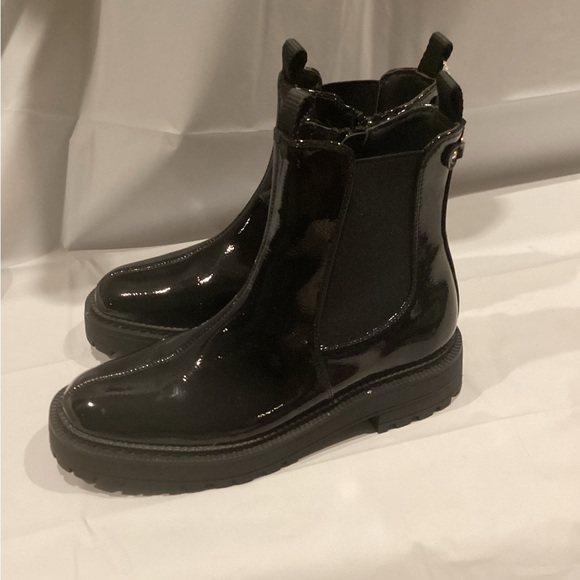 SAM EDELMAN GIRLS BLACK PATENT LAGUNA CHELSEA ANKLE BOOTS. SZ 3 - Picture 1 of 14
